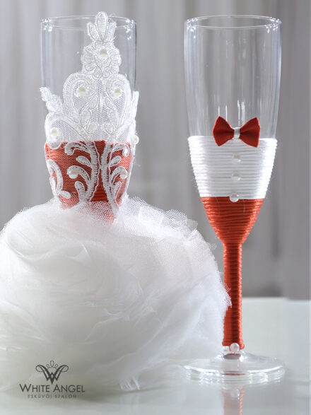 Esküvői szoknyás pezsgős pohár